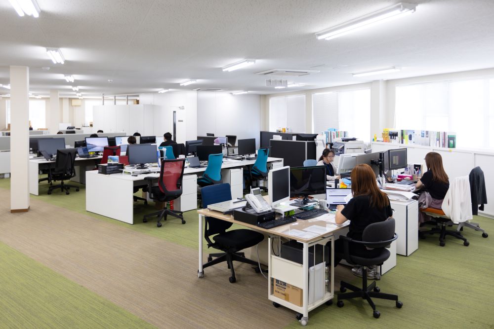 株式会社 アトムス